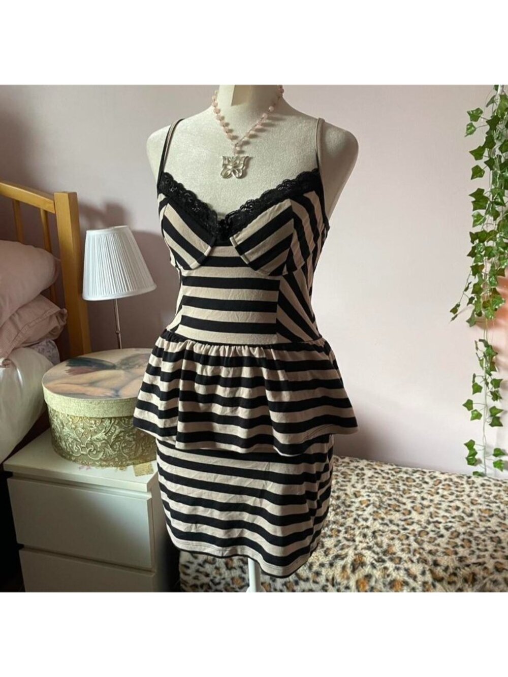 Y2K black and beige striped dress with lace trim and ruffled waist